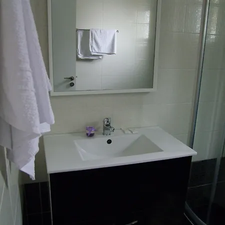 August بيت ضيافة 3*