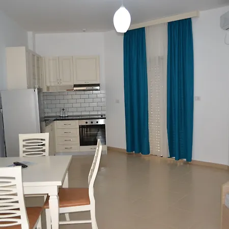 August Konukevi Ksamil