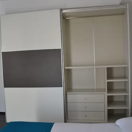 August بيت ضيافة