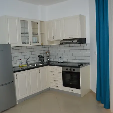 ゲストハウス August