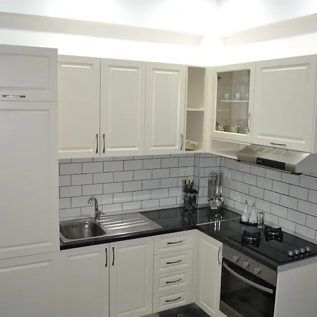 August 3* クサミル